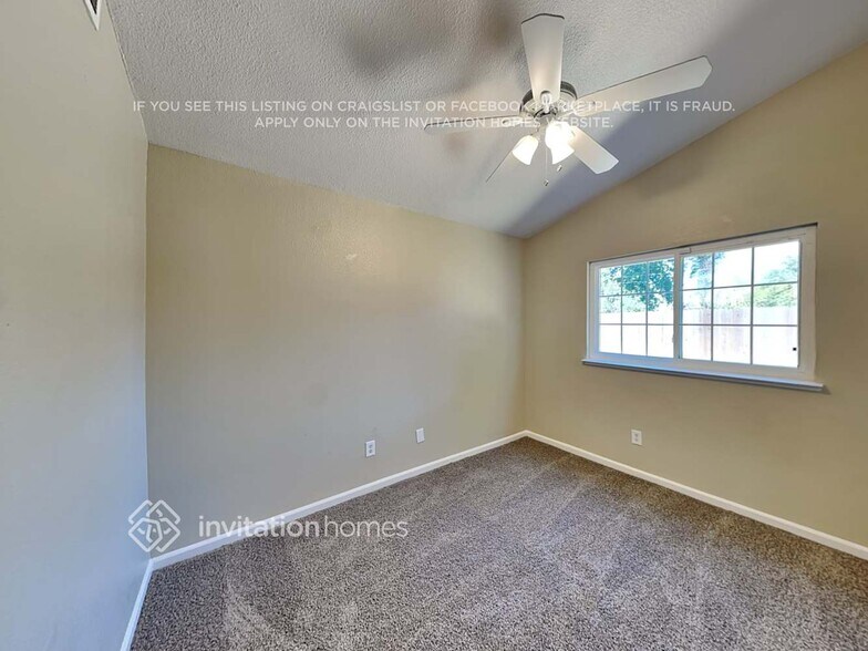 Building Photo - 8571 Fairlawn Ct