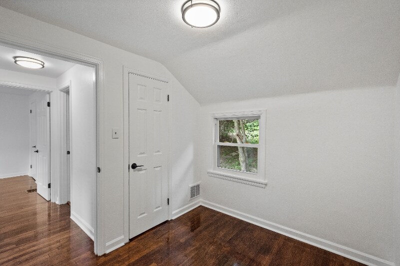 Building Photo - 1454 Elizabeth Blvd