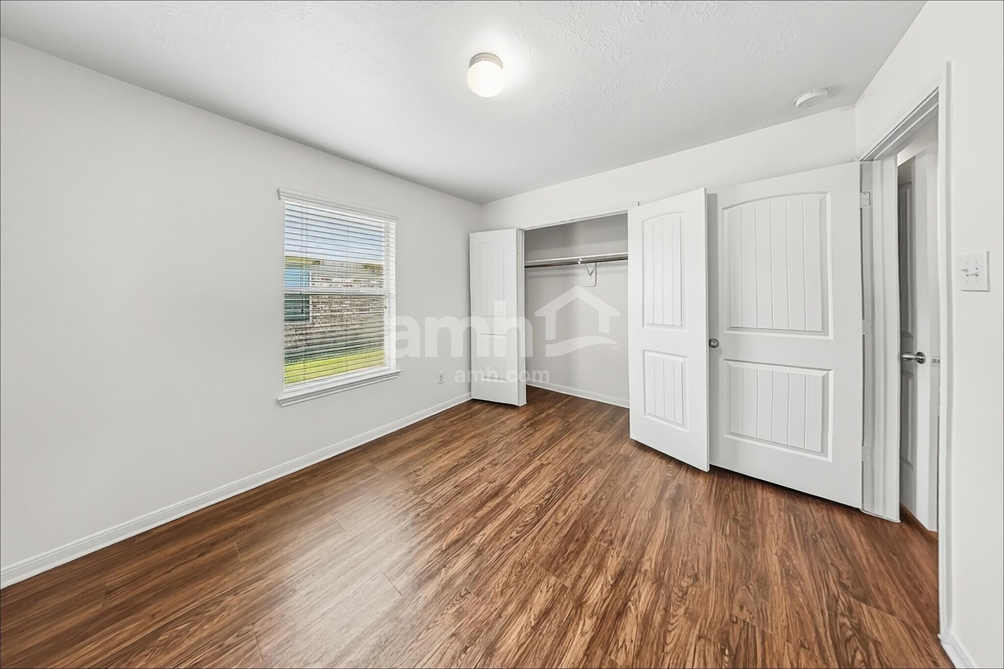Building Photo - 22 Mira Loma Dr
