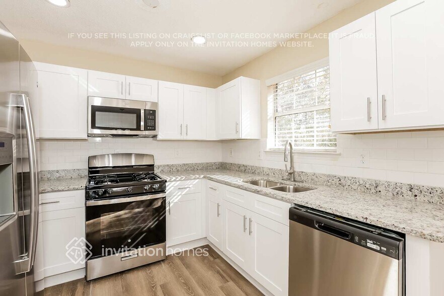 Building Photo - 3647 Arrowhead Pl