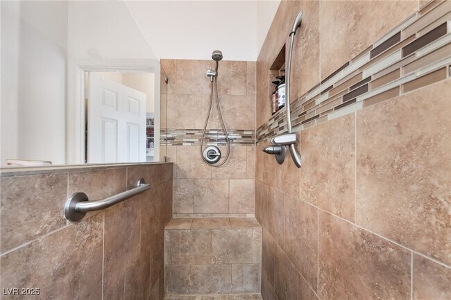 Building Photo - 8628 Highacre Dr