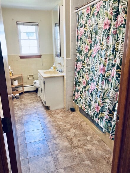 Building Photo - 128 Fayette St