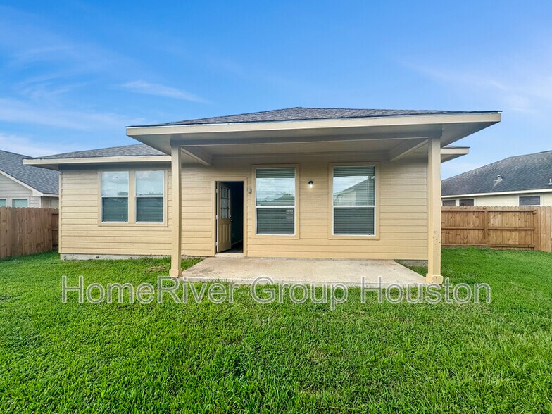 Building Photo - 20146 Jasper Oaks Dr