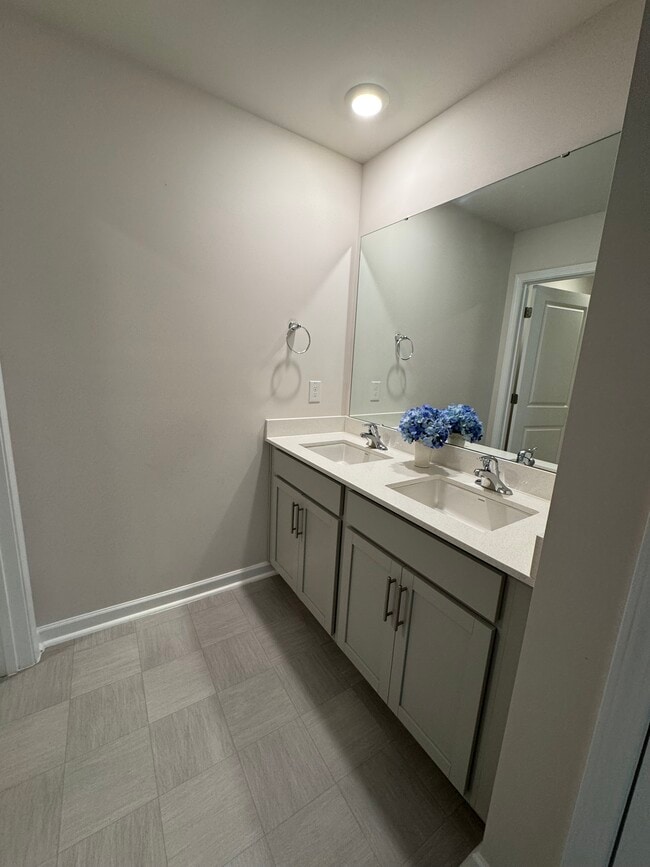 Building Photo - 134 David Hl Dr