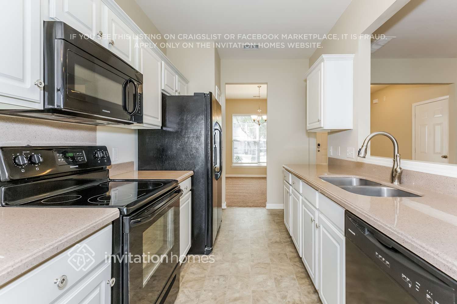 Building Photo - 9117 Lanigan St