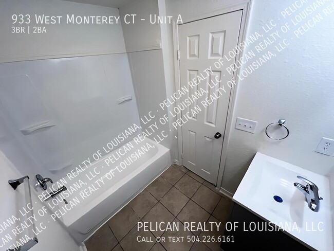 Building Photo - 933 Monterey Ct S
