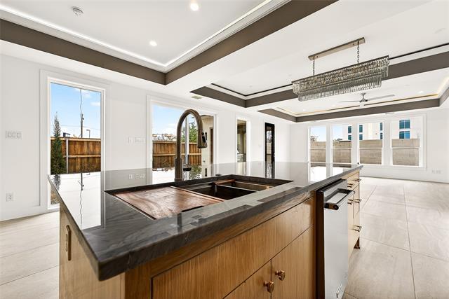 Building Photo - 328 Lavender Ln