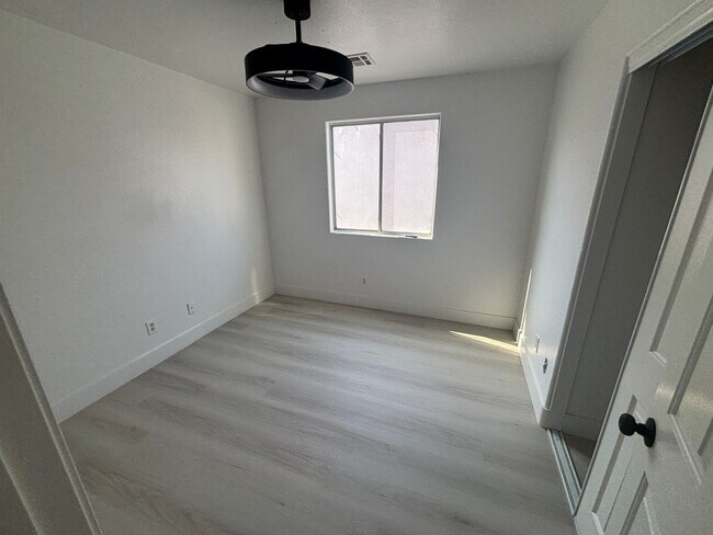 Building Photo - Spacious 4Br/3Ba Home in Galena Pointe – in North Las Vegas