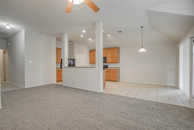 Building Photo - 6000 Stirrup Iron Dr