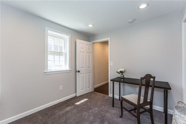 Building Photo - ****Providence – Eastside/Fox Point Single Family - $2,550****