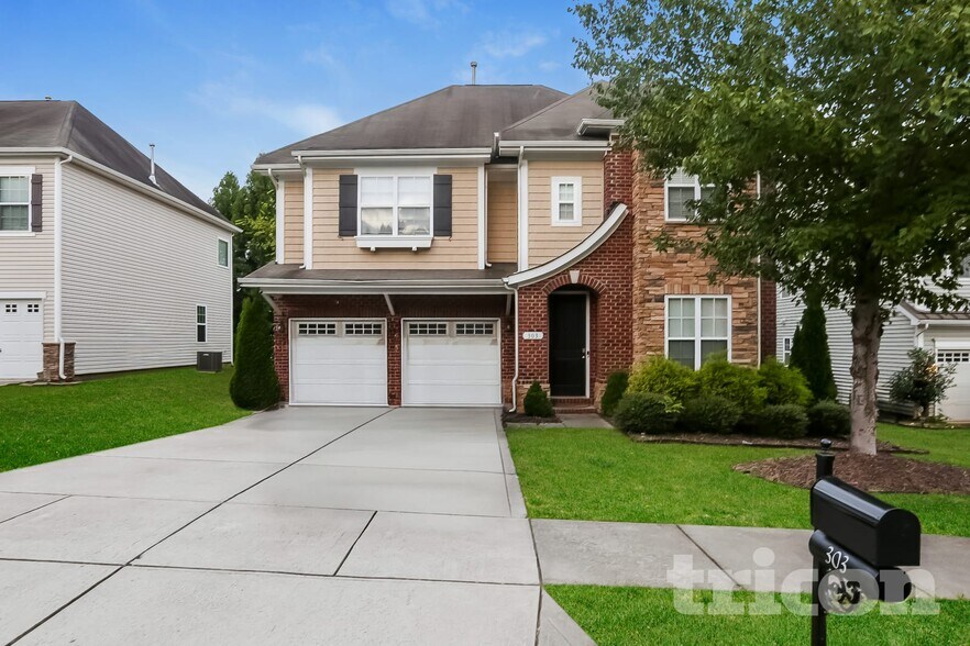 Primary Photo - 303 Trillium St NW