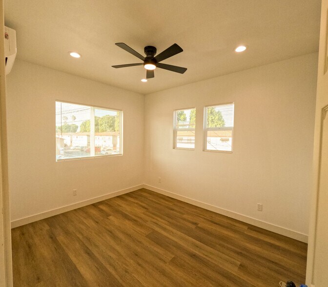 Building Photo - 4904 Coke Ave