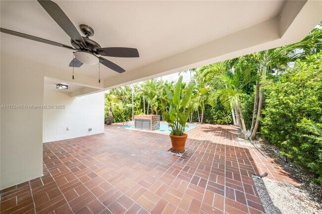 Building Photo - 511 Vittorio Ave