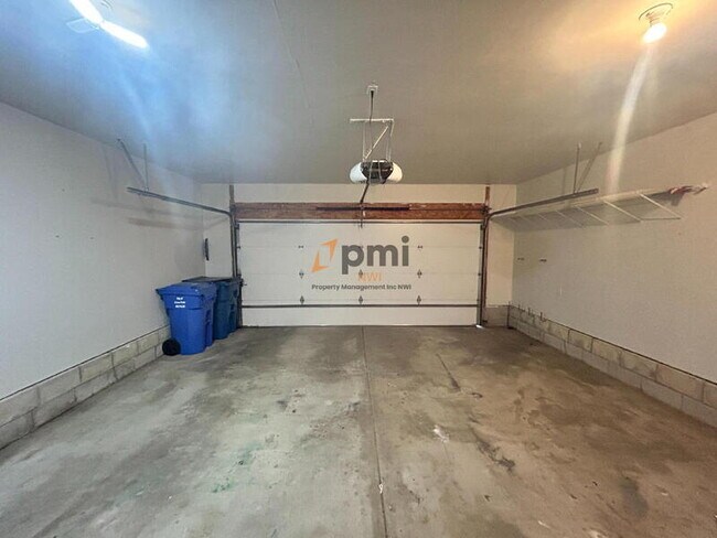 Building Photo - 396 Golden Oak Ct