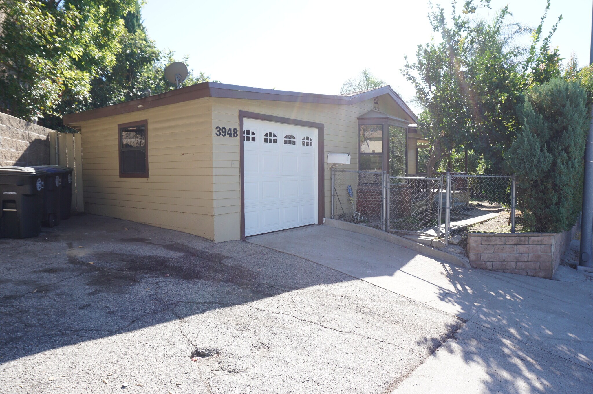 Building Photo - 3948 Pennsylvania Ave