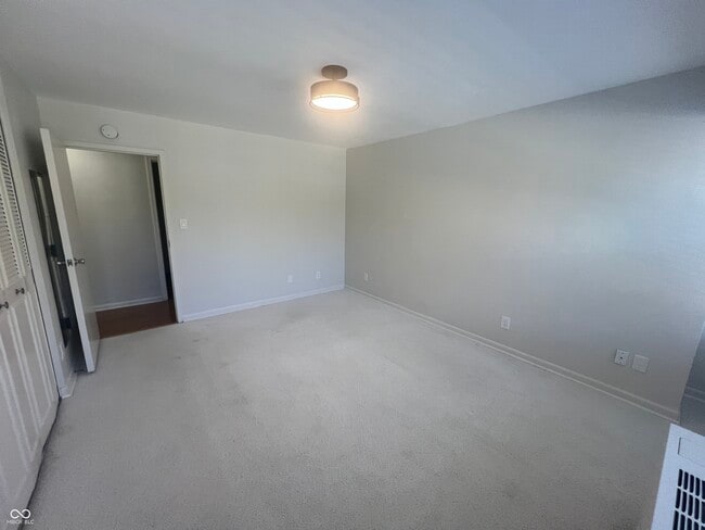 Building Photo - 3965 N Meridian St