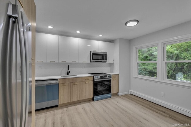Building Photo - 94 Jessen Pl