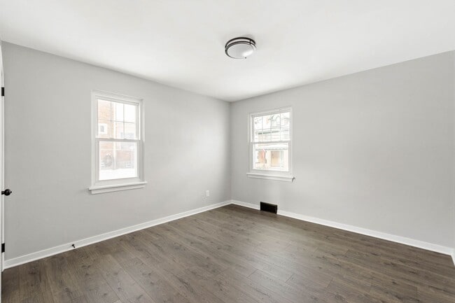 Building Photo - Charming 4 bedroom home in Pittsburgh avai...
