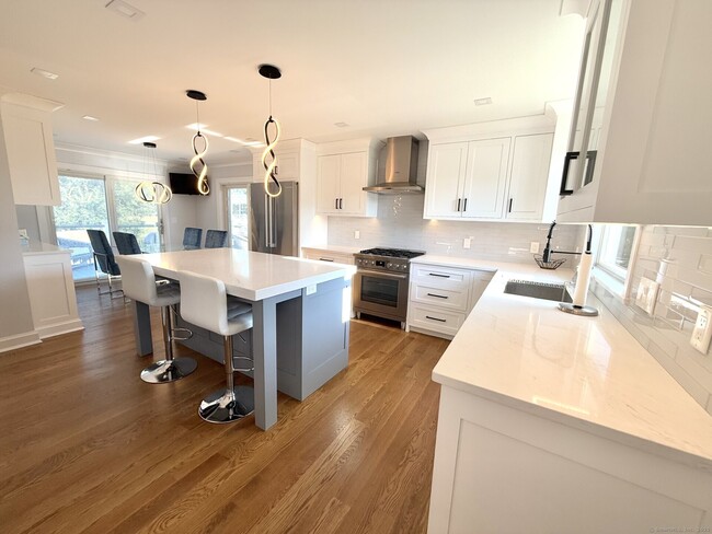 Building Photo - 1 Sandy Way