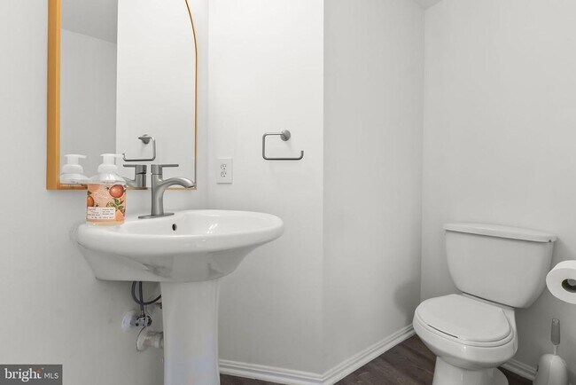 Building Photo - 45490 Whistling Terrace