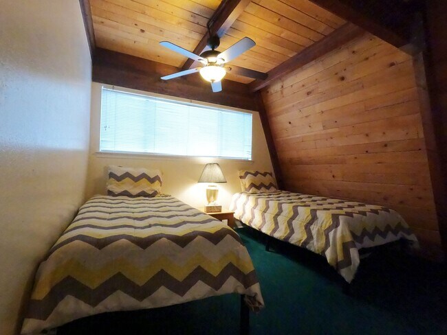 Building Photo - Winter Lease - Less than half a mile to Burnt Cedar Beach, Restaurants and Grocery!!