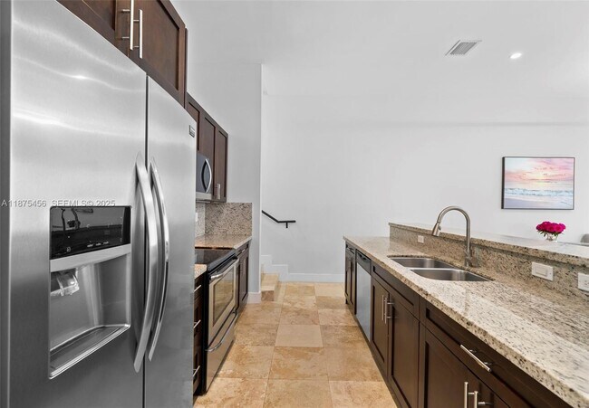 Building Photo - 3506 NE 166th St