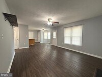 Building Photo - 10002 Erlwood Ct