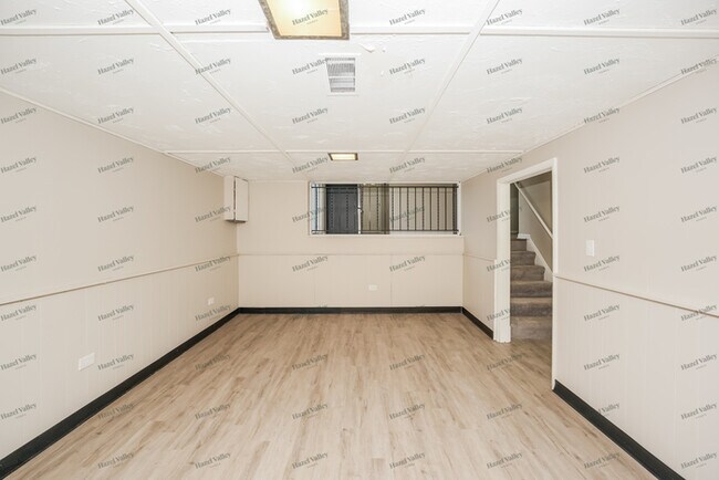 Building Photo - 6347 Edgehurst Dr