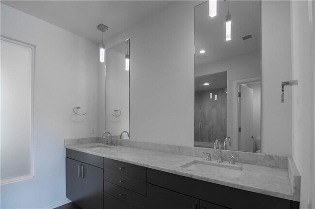 Building Photo - 785 Piedmont Ave NE