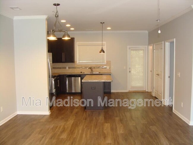 Building Photo - 115 Reese Way