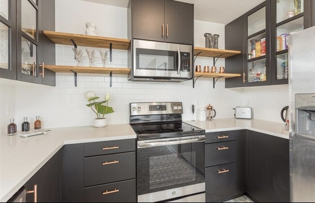 Building Photo - 15070 SW Mallard Dr