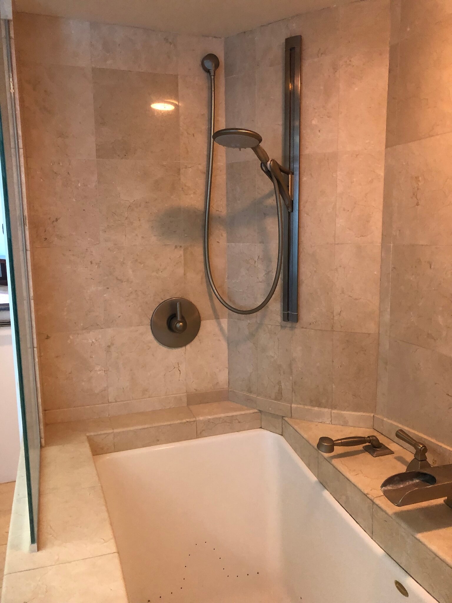 Building Photo - 66 Queen St