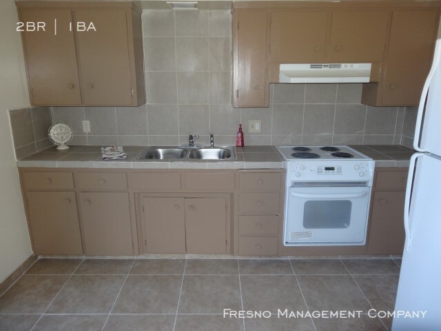 Building Photo - 2 Bedroom Apartment in Clovis! Sec 8 OK!