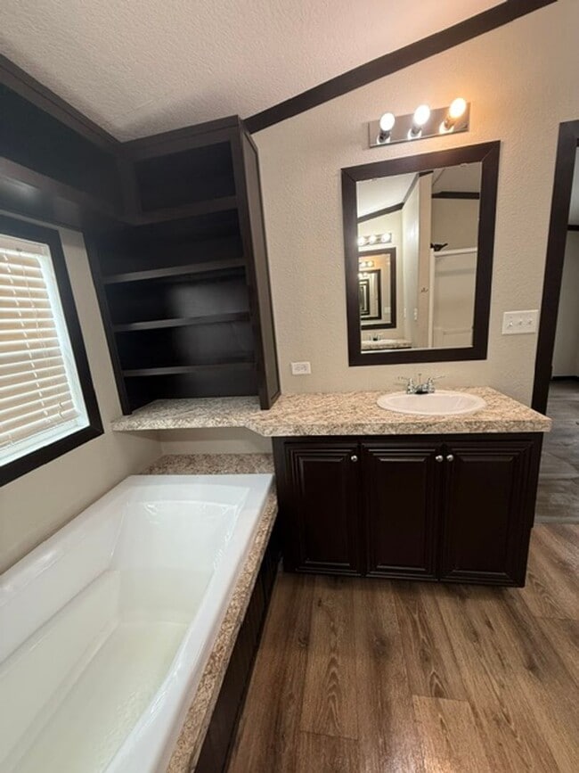 Building Photo - ? Beautifully Updated 3 Bedroom, 2 Bath Home in Bell City! ?