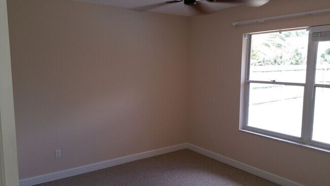 Building Photo - Spacious 4/2.5 Pool Home with 2-Car Garage...