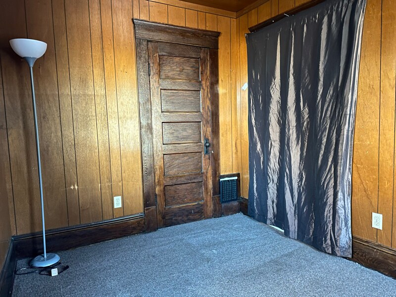 Building Photo - 2228 11th St SW