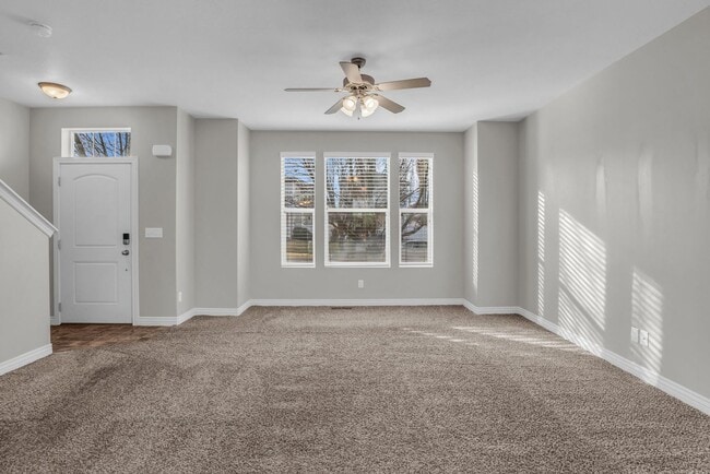 Building Photo - Spacious 4BR End-Unit Townhome | Low-Maintenance HOA Living