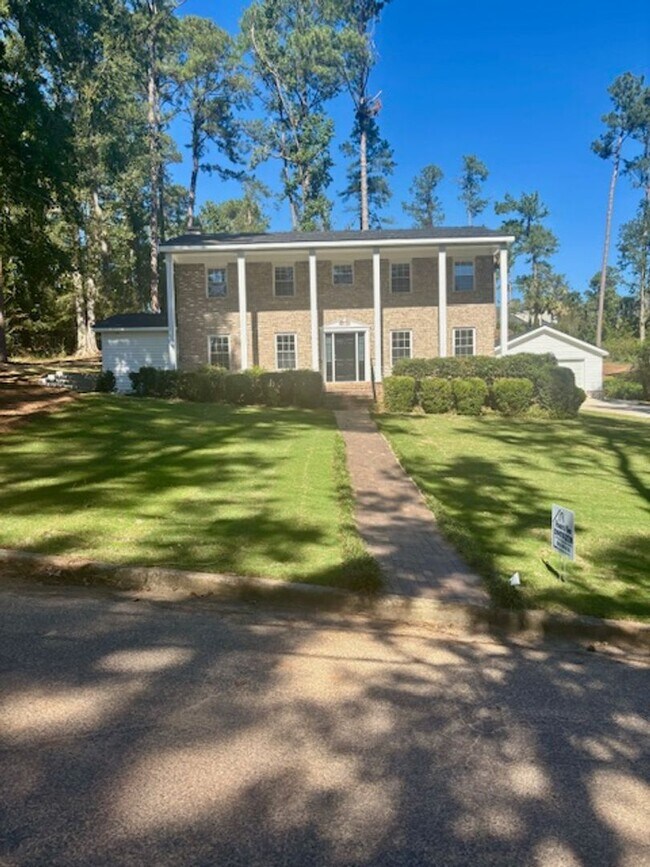 Building Photo - Renovated Hammond Hills Gem