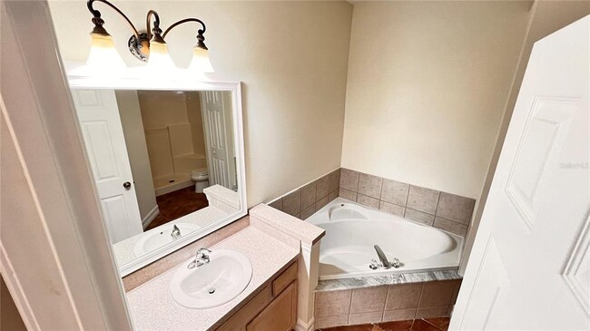 Building Photo - 949 Dekleva Dr