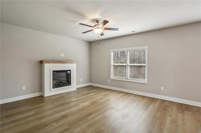Building Photo - 2099 Easterwood Ct.