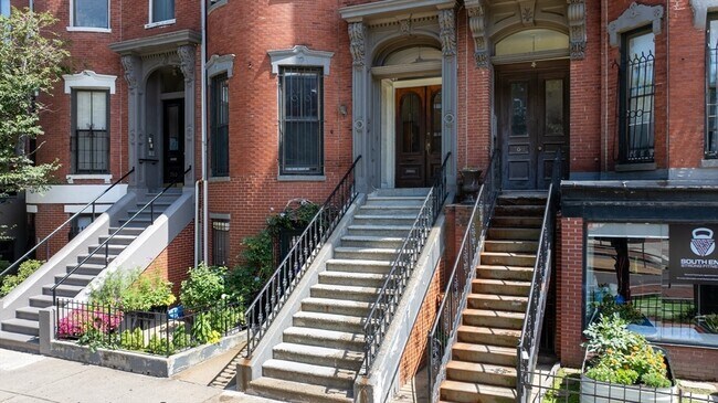 Building Photo - 762 Tremont St