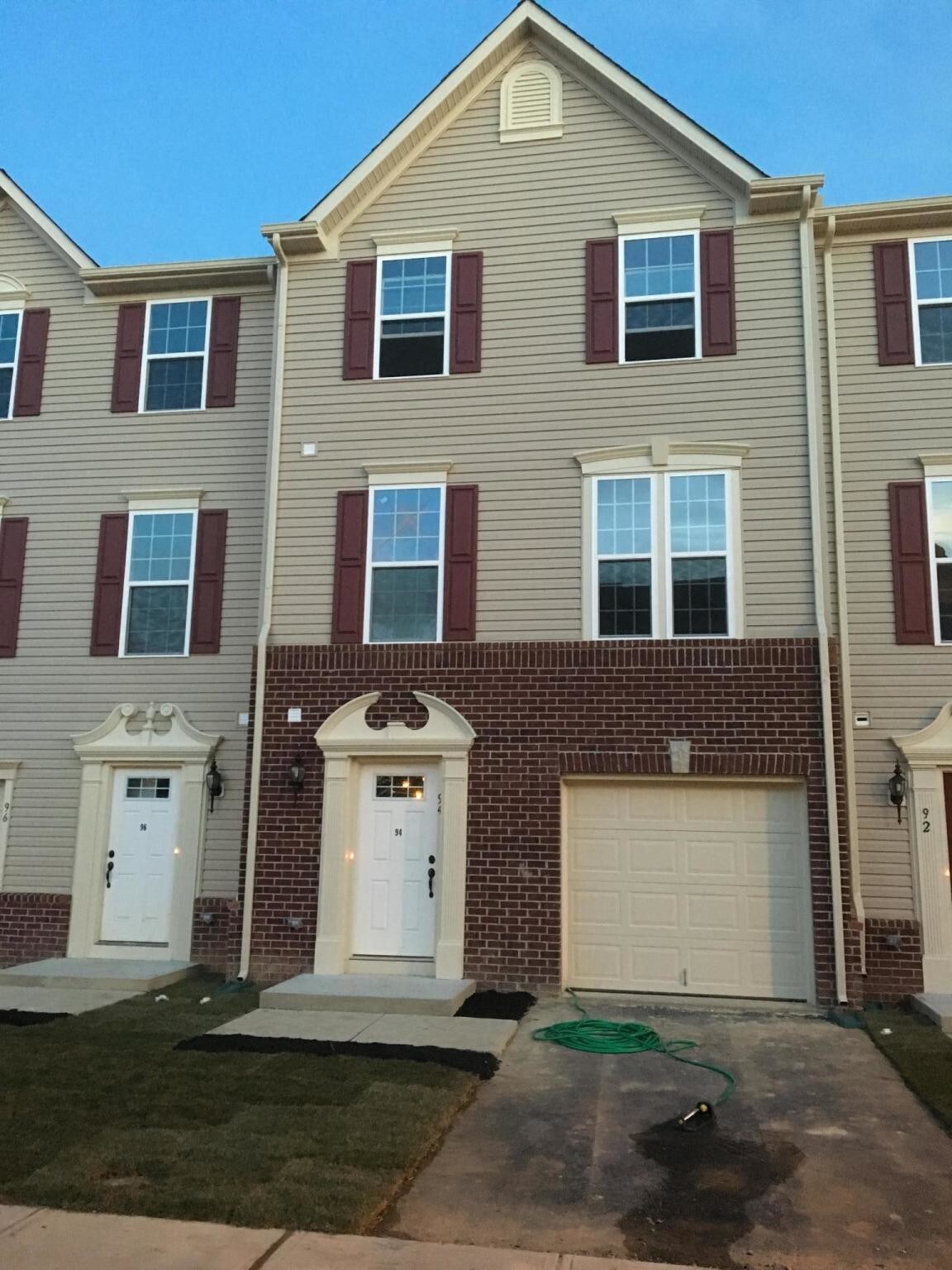 Front Exterior Facade - 94 Kyle Dr