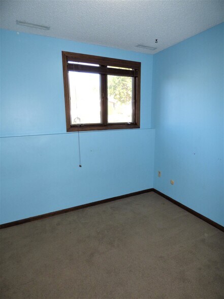 Building Photo - 4022 10th Ave NW