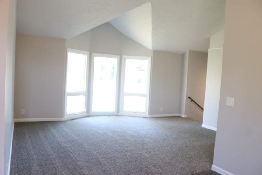 Building Photo - 2202 N 150th Ave