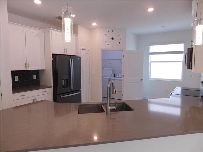 Building Photo - 1830 Good Neighbor Lp