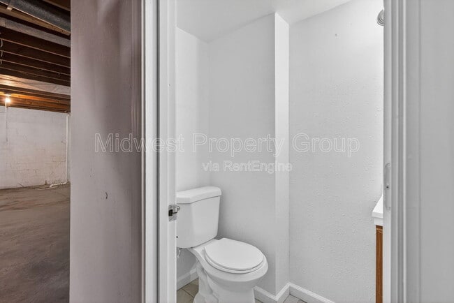 Building Photo - 5978 Laurette Ave