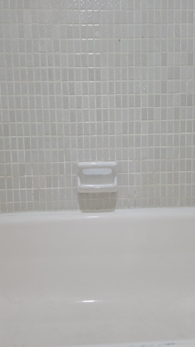 Building Photo - 470 Executive Center Dr