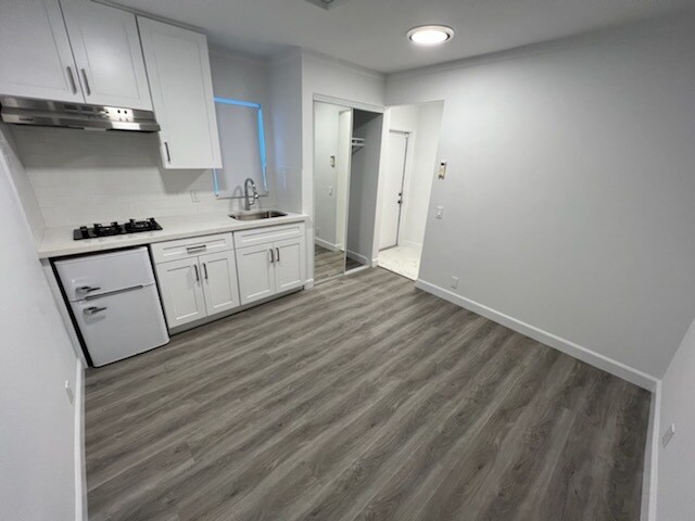 Building Photo - 383 Harvey Dr