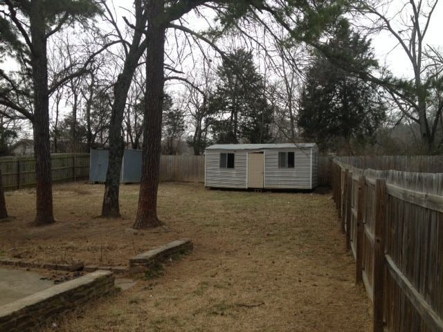 Building Photo - *Pre-Leasing* | Quaint Cottage Close to Ev...