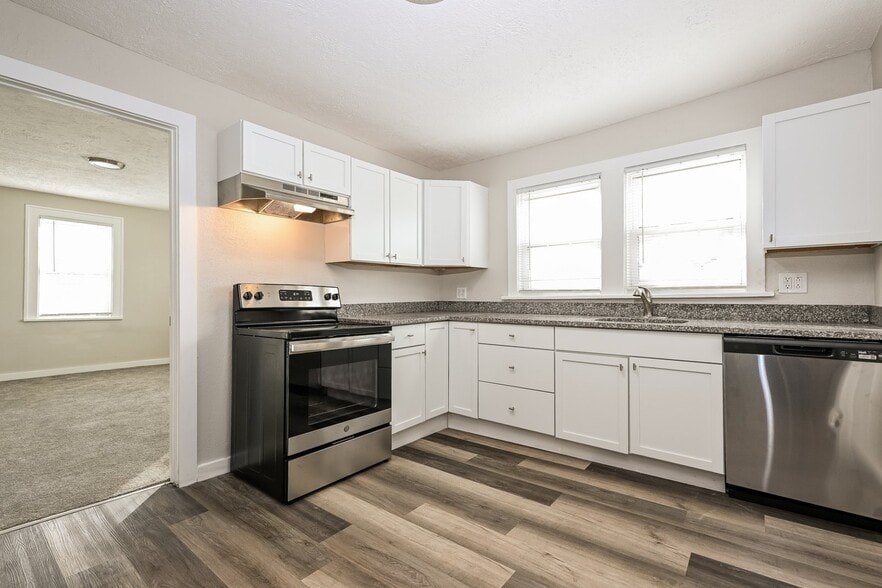 Building Photo - 127 Oak Spring Rd